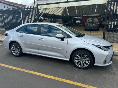 Toyota Corolla XEI 2.0 Prata Flex 2020