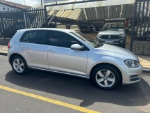 VW Golf Comfortline 1.4 TSI Flex Prata 2015